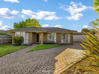 2 Norwood Court, Cranbourne