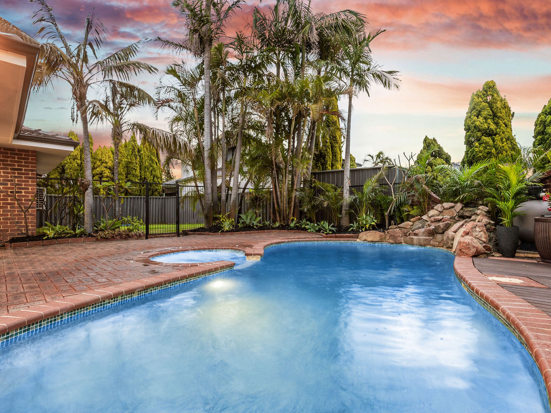 19 Lockett Crst, Winthrop