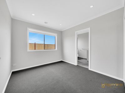11 Arianna Street, Wyndham Vale