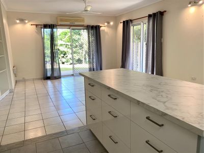 2 / 11 Stint Court, Bakewell