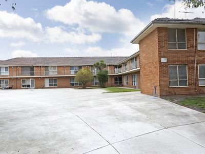 17 / 1 Hatfield Court, West Footscray