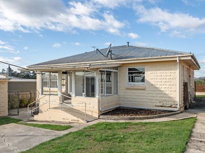 6 Napoleon Street, Youngtown