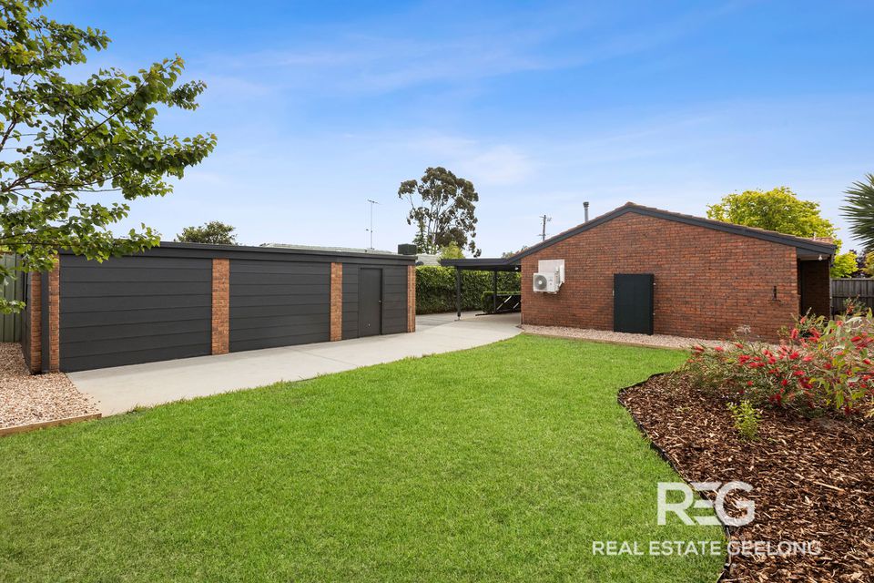 17 Cameron Crescent, Lara