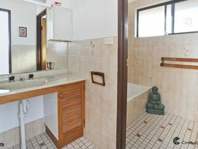 4 / 11 Surfside Drive, Port Kembla