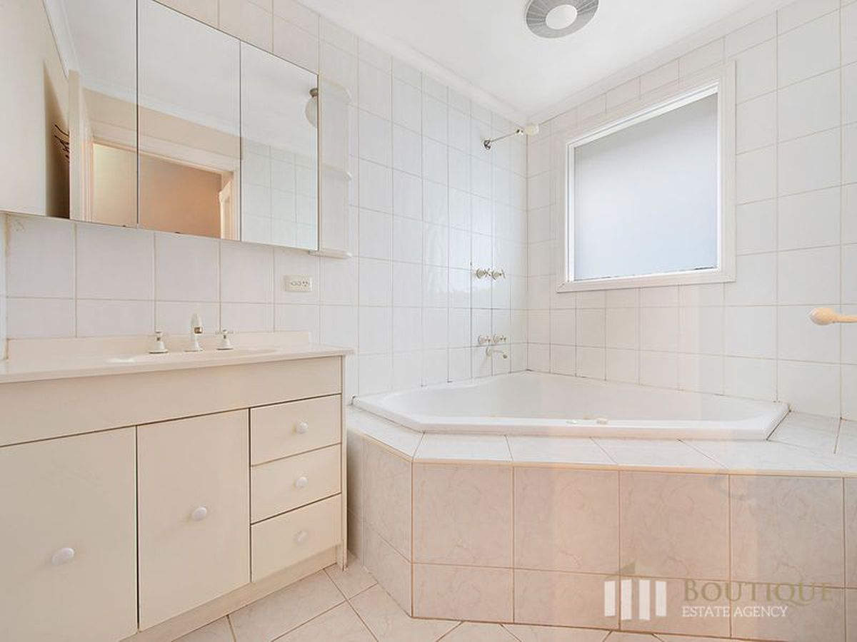 20 Burchall Grove, Dandenong North