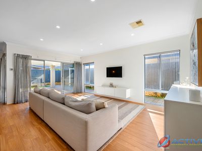 64 Serenity Street, Wellard