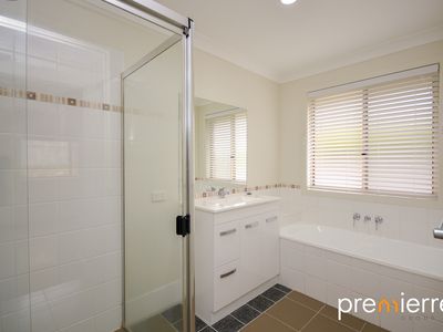 24 Collins Street, Collingwood Park