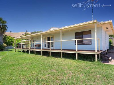 6 VISTA COURT, Bellbridge