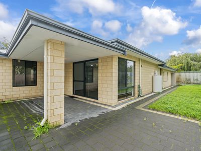2 / 99 Manning Road, Manning