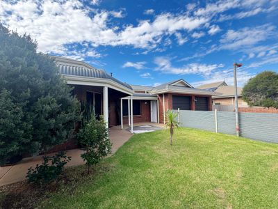 7 Osmetti Drive, Somerville