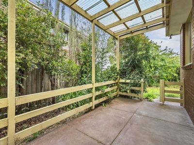 6 Phoenix Court, Doncaster East