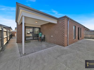 39 Kangaroo Crescent, Aintree