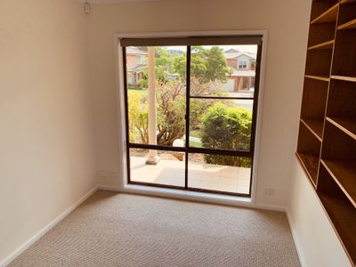 1 Jenny Close, Elermore Vale