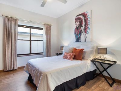 29 Lake View Crescent, Highbury