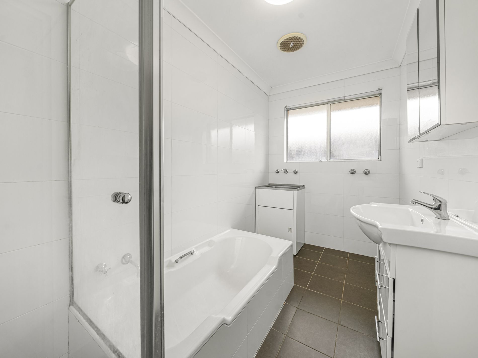 4 / 16 Broadway, Punchbowl