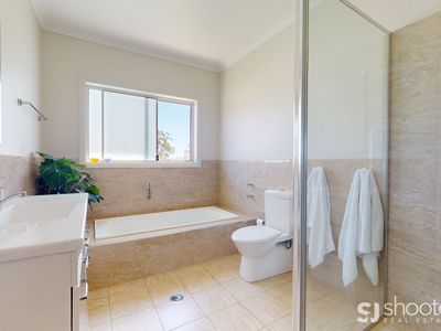 324 River Drive, Narromine