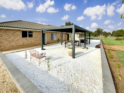 8 School Road, Forbes