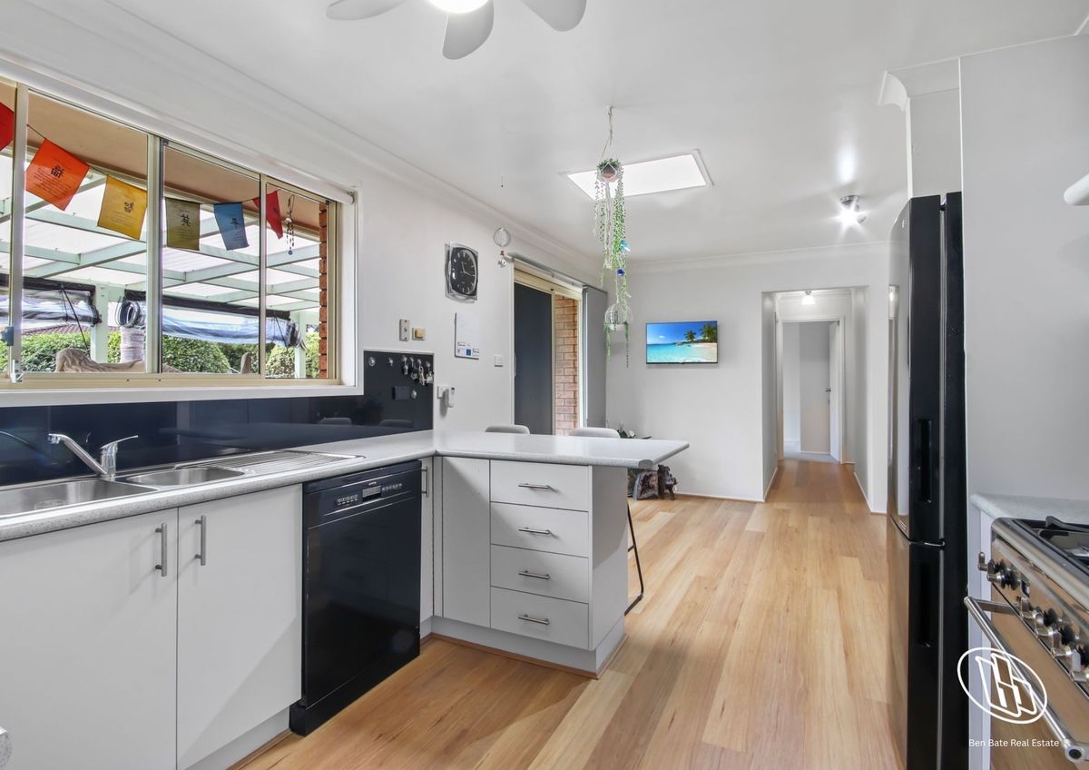 42 Mummaga Lake Drive, Dalmeny