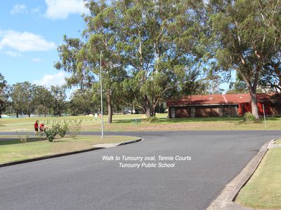 2 De Lore Crescent, Tuncurry