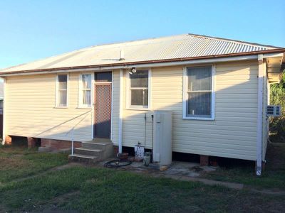 2 Susanne  St, Tamworth