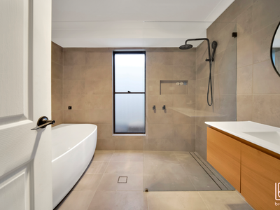 67 McKellar Boulevard, Blue Haven