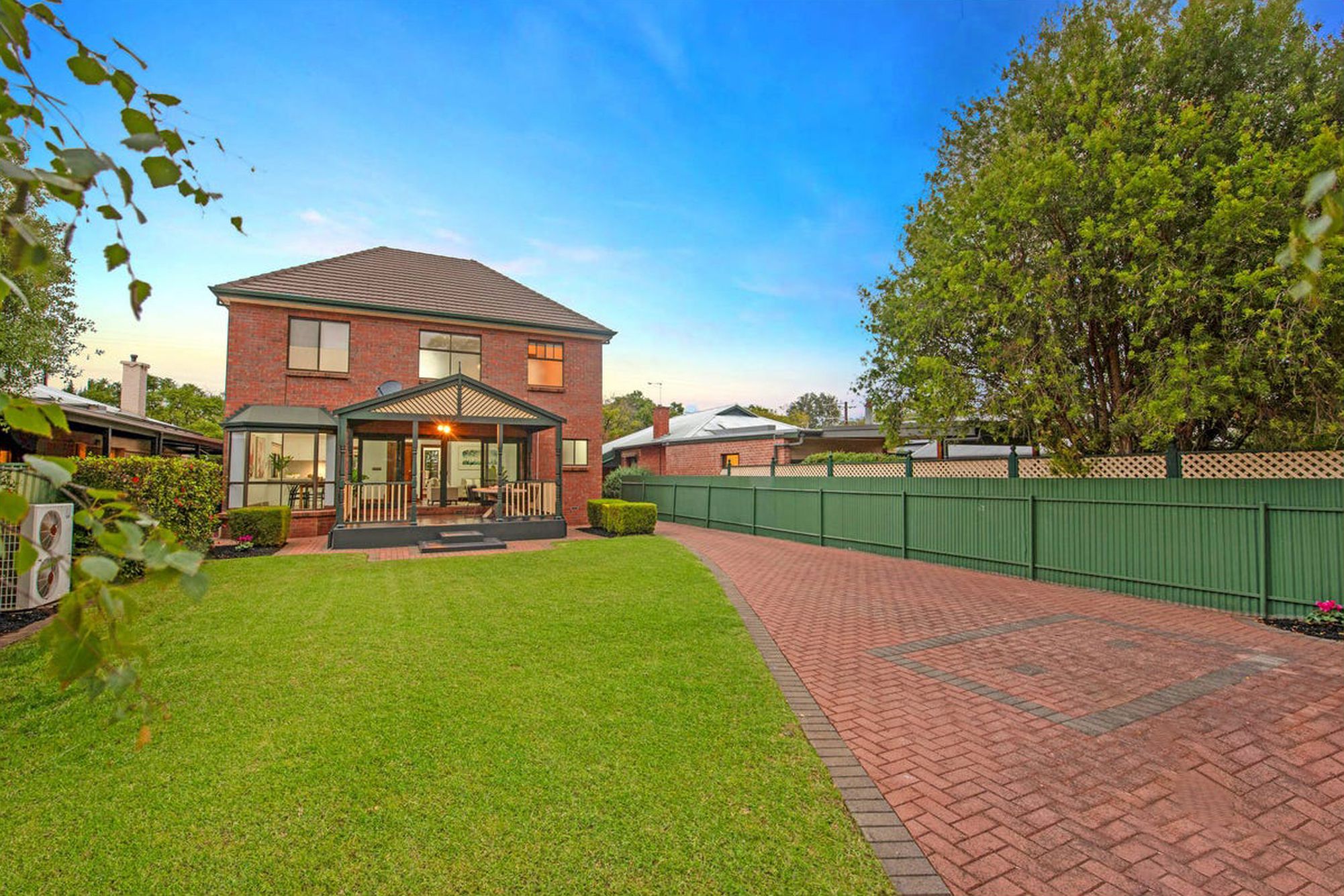 47 Monmouth Road, Westbourne Park