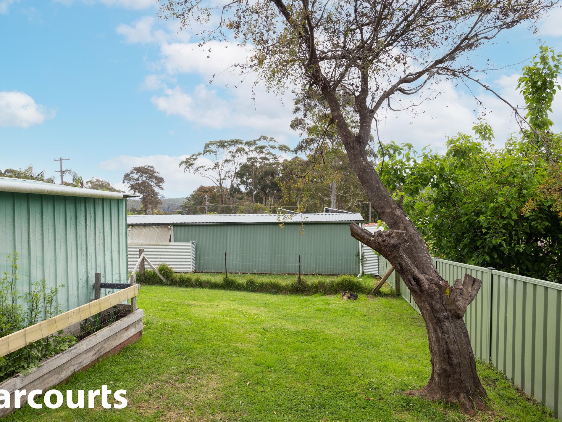 89 Kings Point Drive, Kings Point