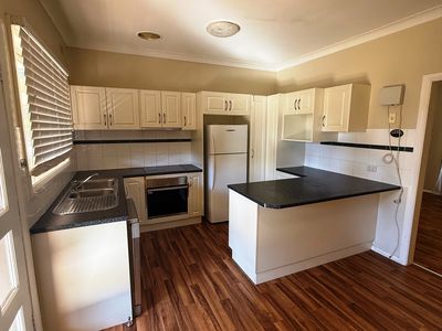 32 Banksia Crescent, Dubbo