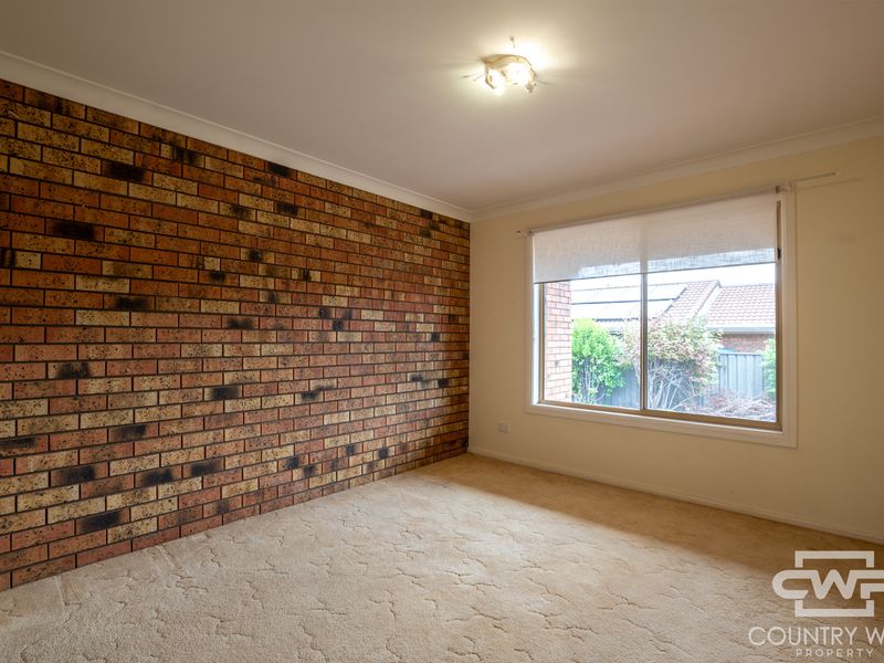 unit 3 / 23 Balblair Street, Guyra