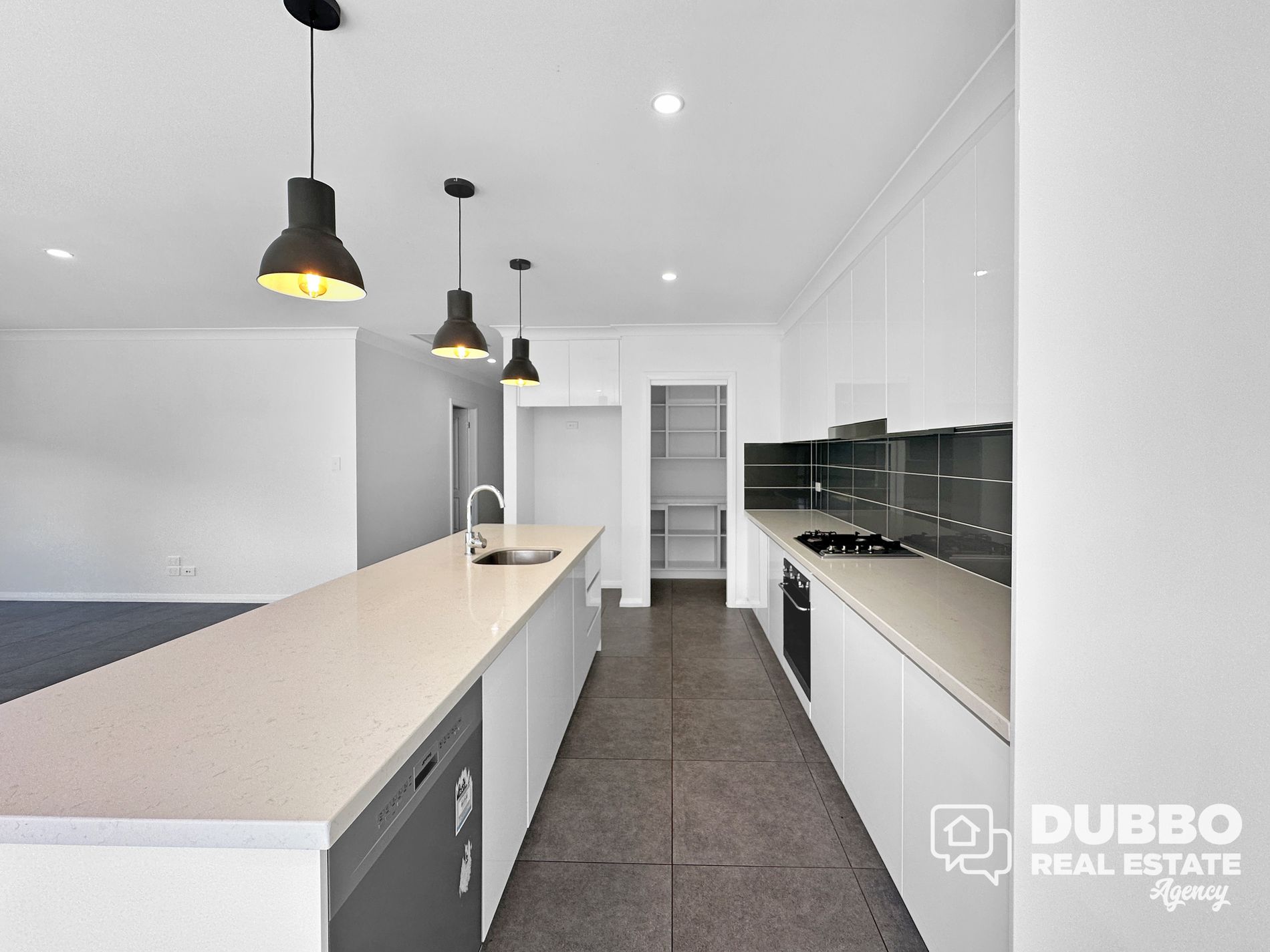 11 Waterfall Crescent, Dubbo