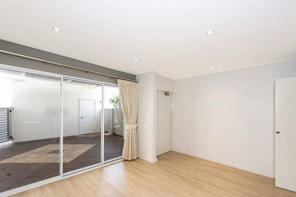2 / 216 Arcadia Dr, Shoalwater