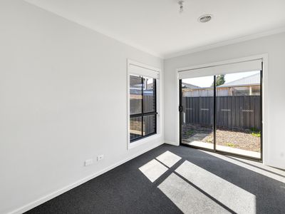 18 Distinctive Drive, Rockbank