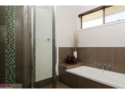 1 Ferntree Court, Noosaville