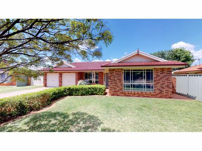 7 Gwydir Court, Dubbo