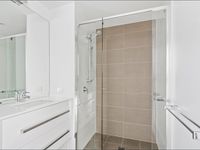 31202  / 300 Old Cleveland Road, Coorparoo
