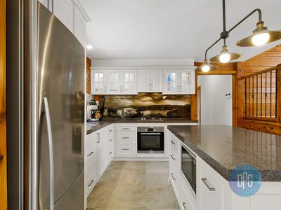 757 Sonnberg Drive, Bonnie Doon