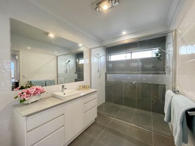 144 Long Street, Point Vernon