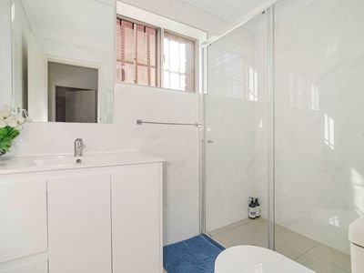 11 / 37-39 Loch, Campsie
