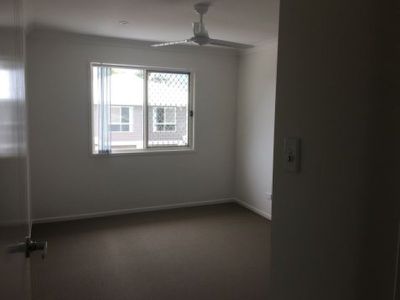 83  Crossacres , Doolandella