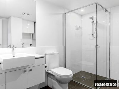 32 / 172 Railway Parade, West Leederville