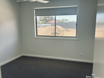 22 Lewis Crescent, Finley