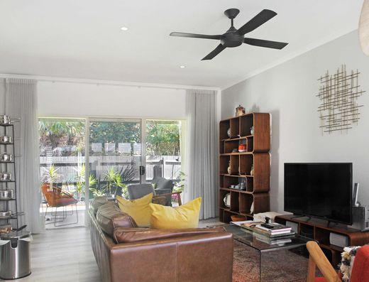 Immaculate home in gated community image 2
