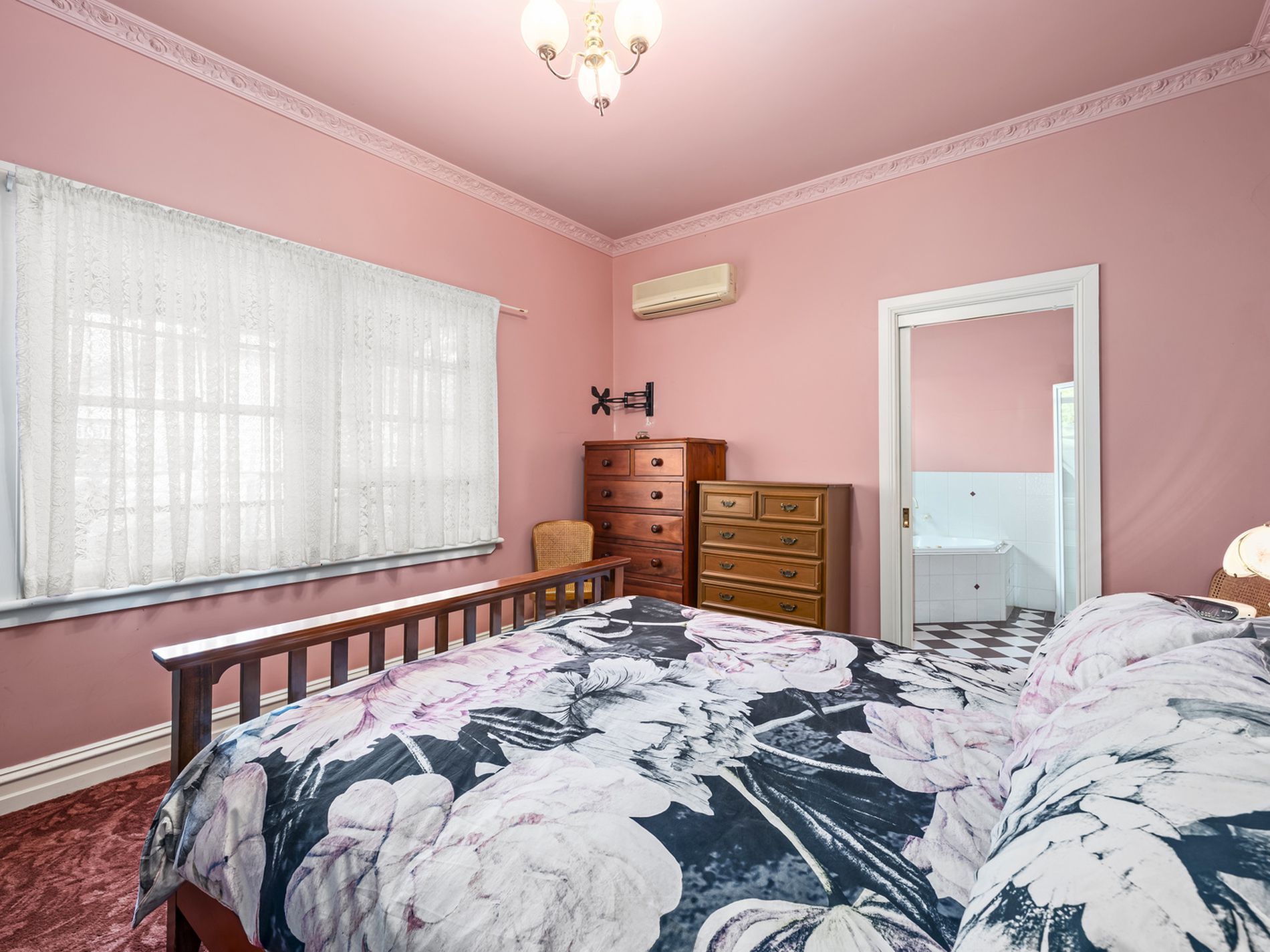 19 The Parade, Mansfield