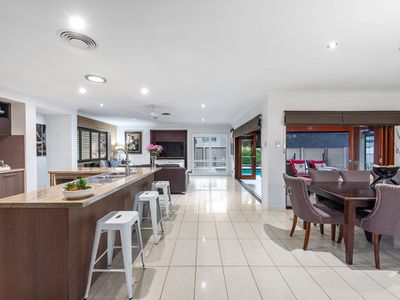 17 Senden Crescent, Manly West