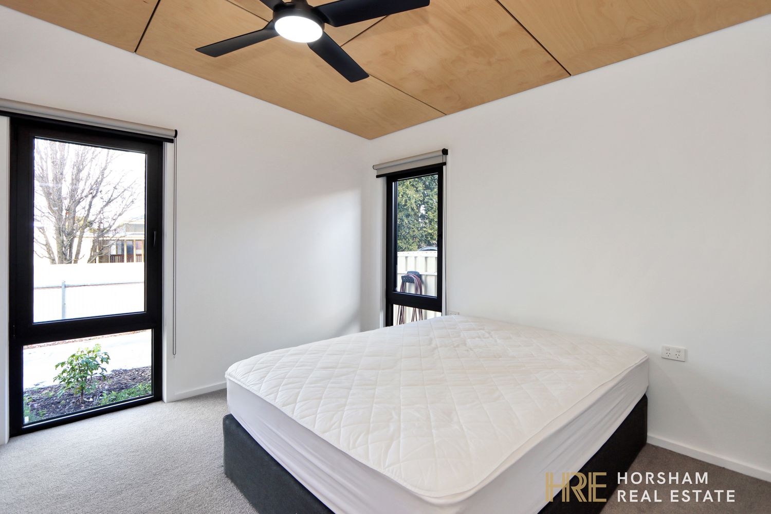 2 / 24 Begg Street, Horsham