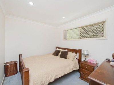 2 / 2 Queens Road, Taringa