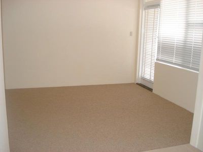 4 / 14 Colin Street, Lakemba