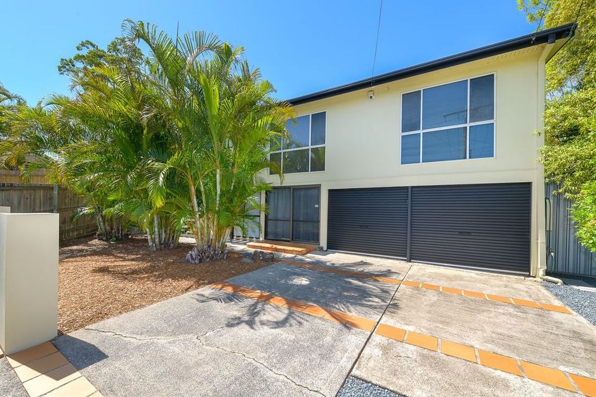 9 Chablis Court, Molendinar