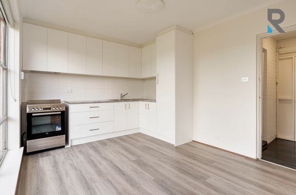 33 Rosedale Crescent, Dallas