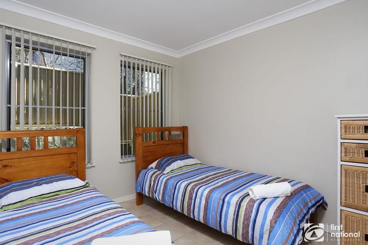 1 / 6 Bay Street, Angourie